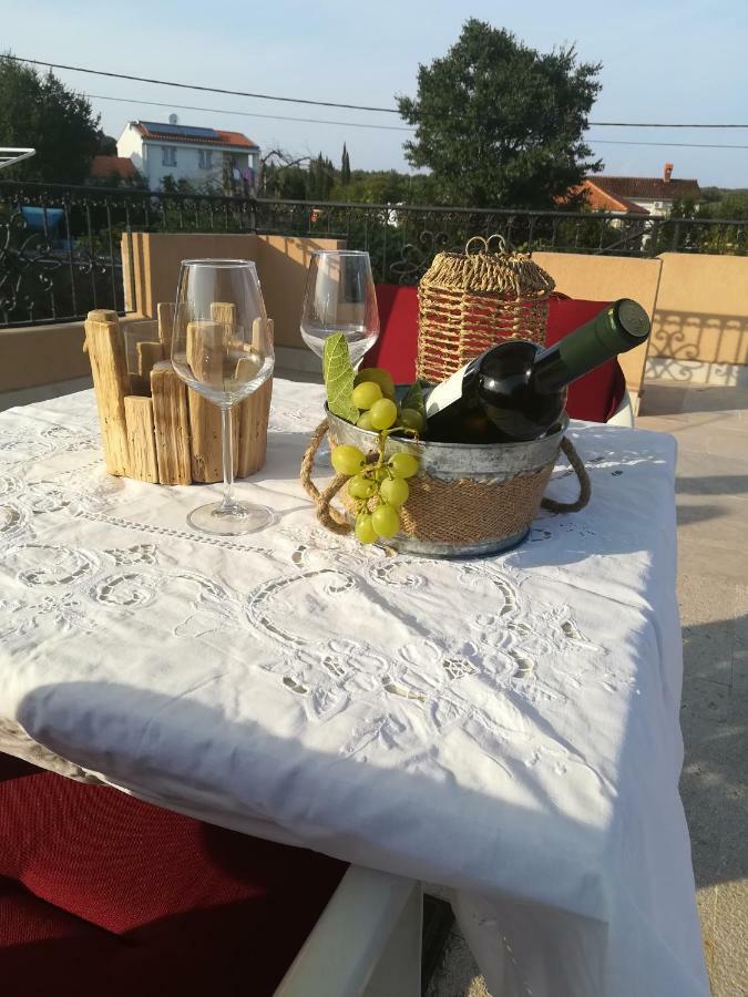 Apartman Nada Kornic Exterior photo